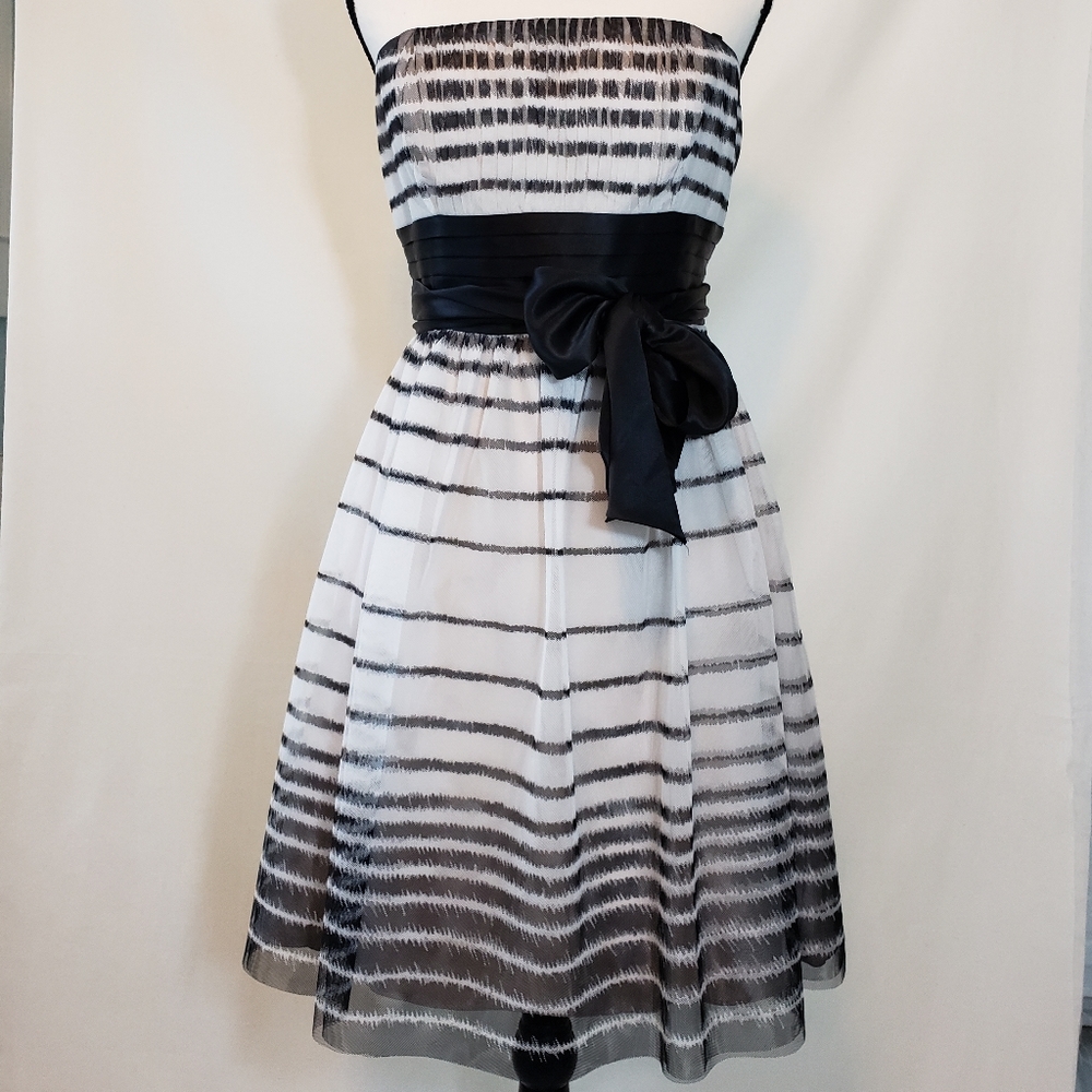 BCBGMaxAzria Strapless Cocktail Dress Tulle 8